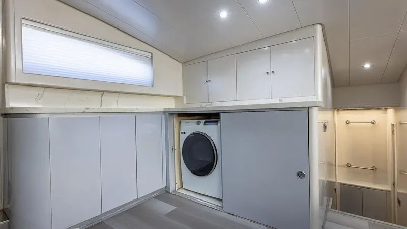 Slide: The Image of Azimut 100 Jumbo 2000 - 79