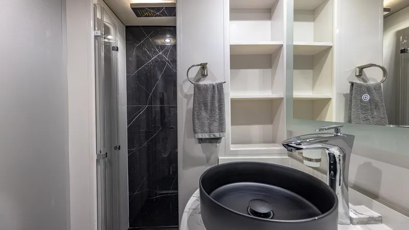 Slide: The Image of Azimut 100 Jumbo 2000 - 93