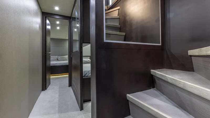 Slide: The Image of Azimut 100 Jumbo 2000 - 95