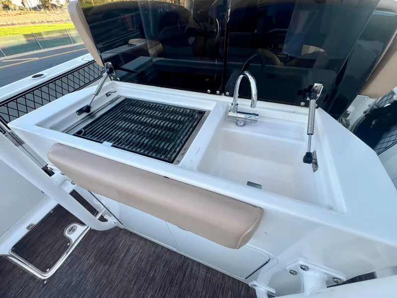 Slide: The Image of Electric Grill & Sink - 11