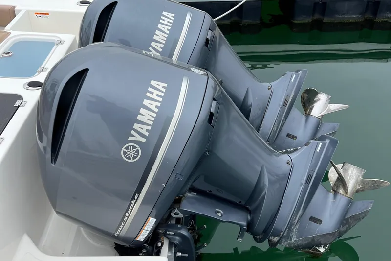 Slide: The Image of Twin 300hp Yamahas - 31