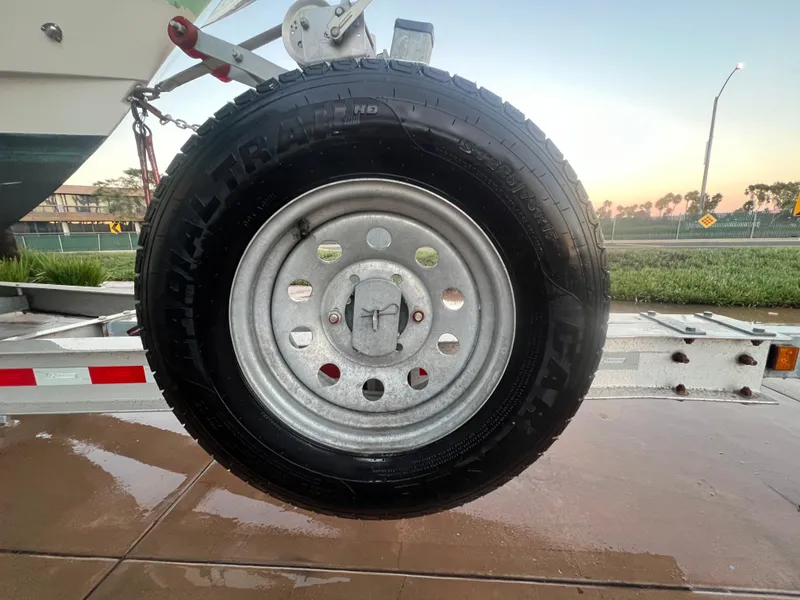 Slide: The Image of Spare Tire - 33