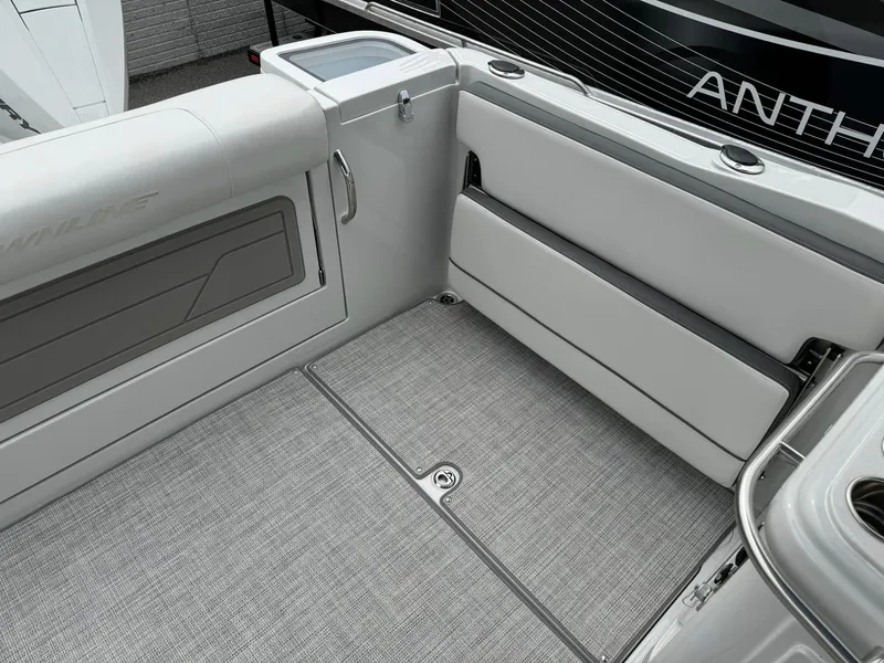 Slide: The Image of Finseeker 280 Dual Console 2025 - 12