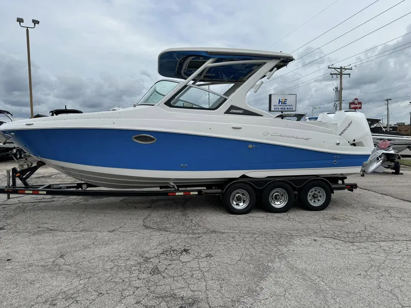 Slide: The Image of Finseeker 280 Dual Console 2025 - 13