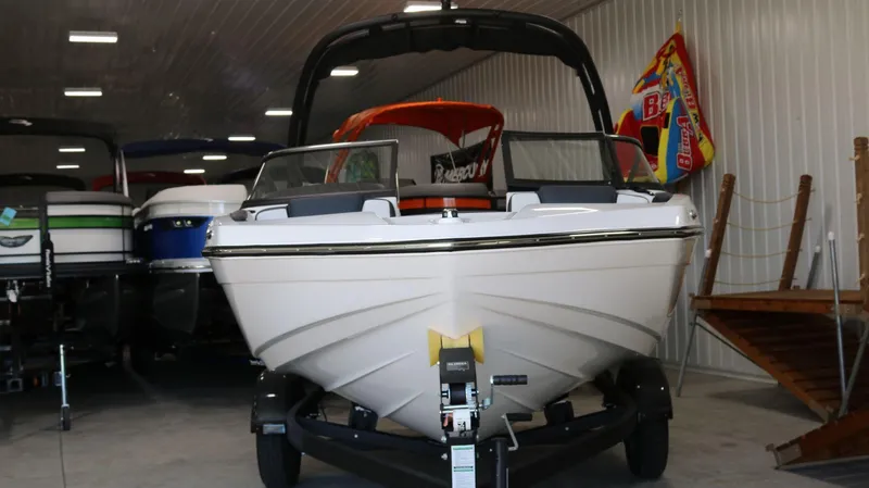 Slide: The Image of 2025 Yamaha Boats AR195 in showroom, sleek design, ready for adventure. - 3