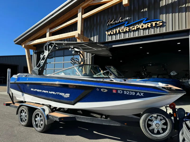 Slide: The Image of 2017 Nautique GS20 boat at Idaho Water Sports dealership. - 4