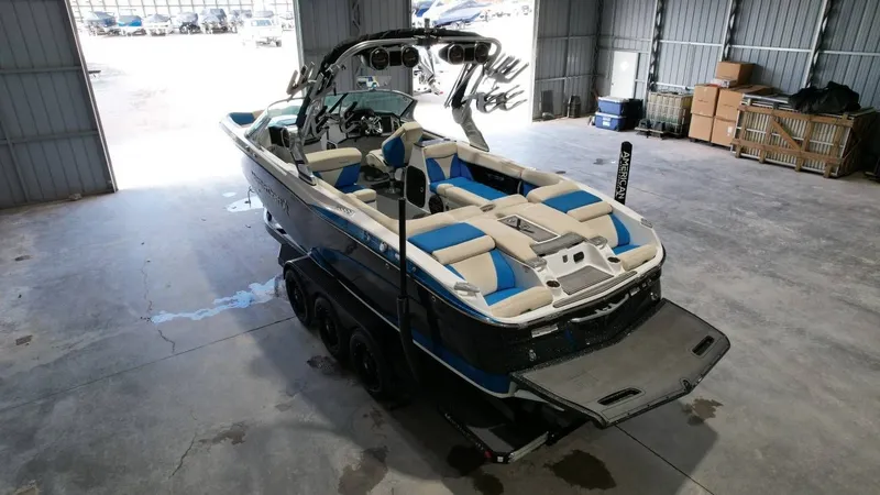 Slide: The Image of MasterCraft X26 2018 - 11