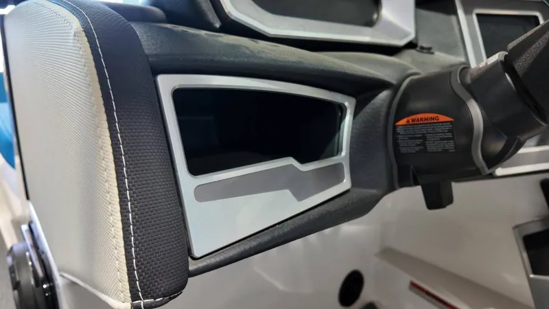 Slide: The Image of MasterCraft X26 2018 - 41