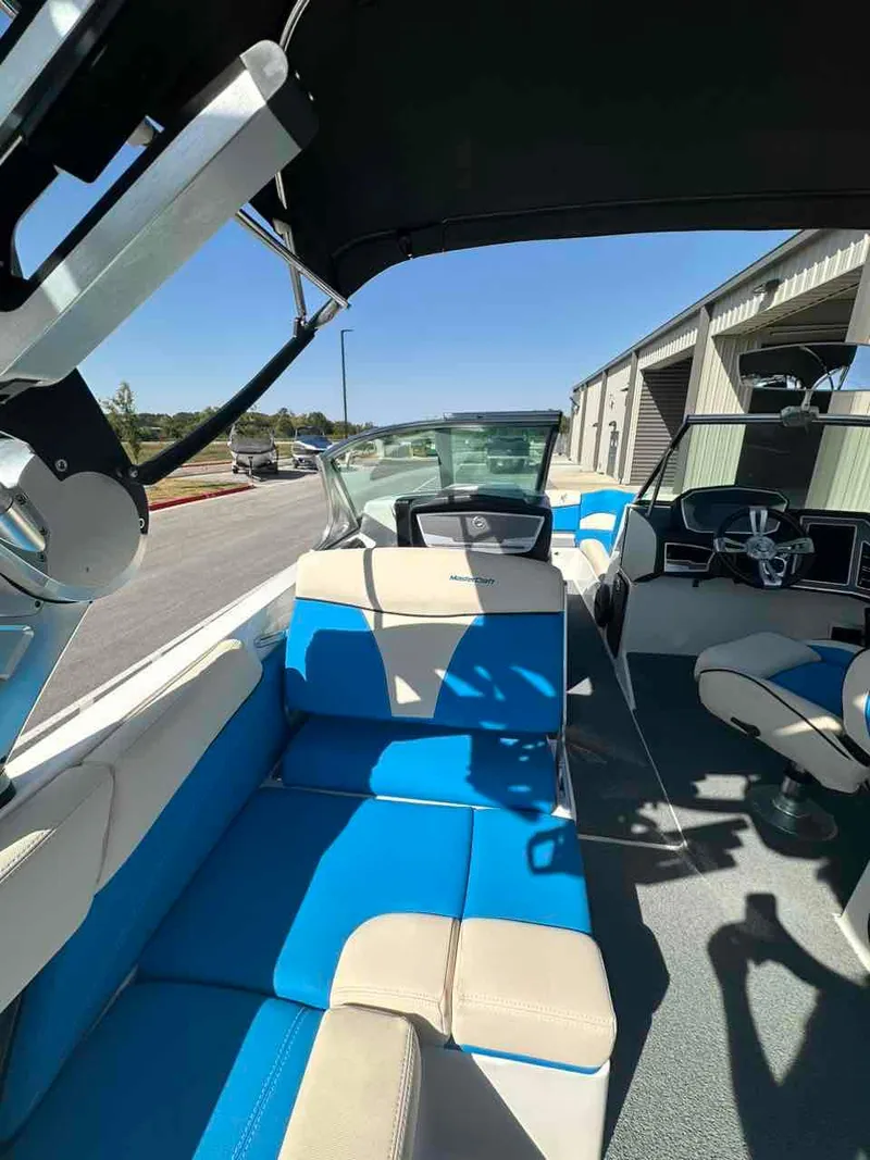 Slide: The Image of MasterCraft X26 2018 - 5