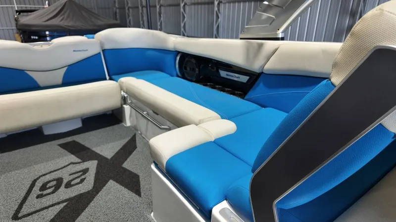 Slide: The Image of MasterCraft X26 2018 - 60