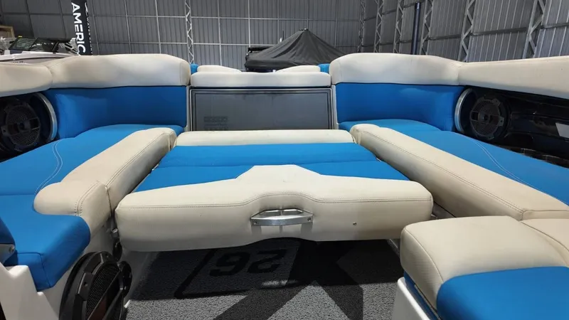 Slide: The Image of MasterCraft X26 2018 - 72