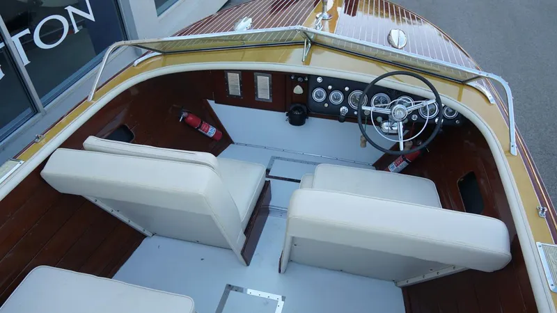 Slide: The Image of Chris-Craft Continental 1956 - 10