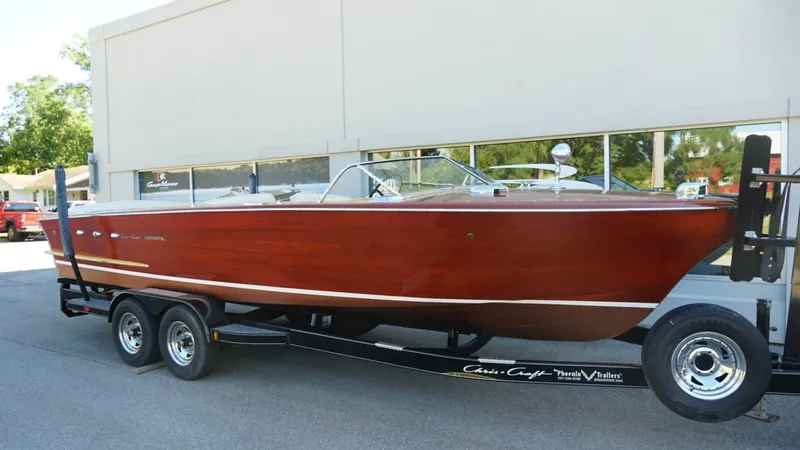 Slide: The Image of Chris-Craft Continental 1956 - 4