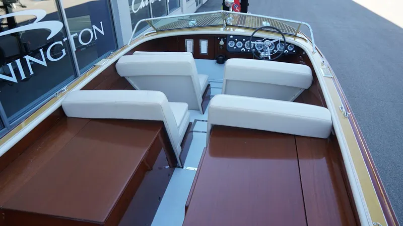 Slide: The Image of Chris-Craft Continental 1956 - 8