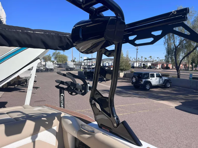 Slide: The Image of Supreme S220 2025 - 10