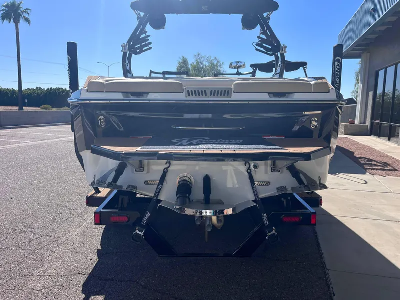 Slide: The Image of Supreme S220 2025 - 3