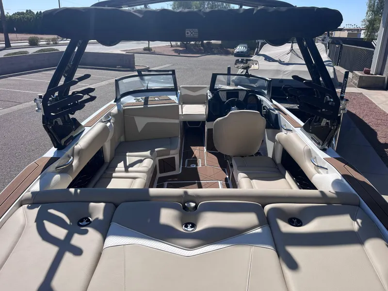 Slide: The Image of Supreme S220 2025 - 4