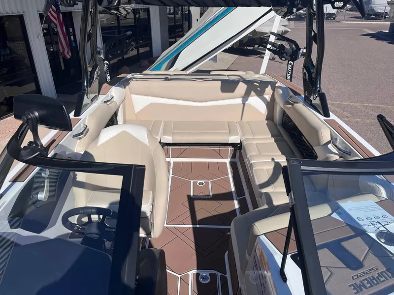 Slide: The Image of Supreme S220 2025 - 7