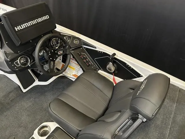 Slide: The Image of 2025 Skeeter ZXR20 boat cockpit with Humminbird electronics and Yamaha controls. - 9