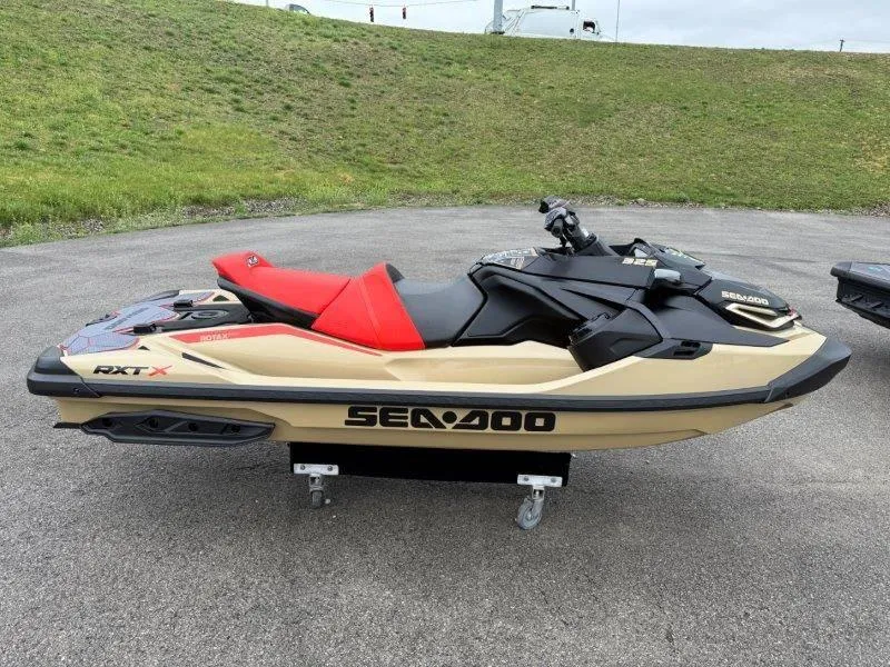 Slide: The Image of Sea-Doo RXT-X 325 2025 - 3