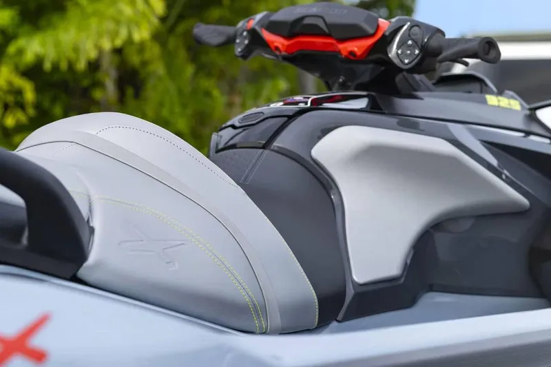 Slide: The Image of Sea-Doo RXT-X 325 w/ Sound 2025 - 3