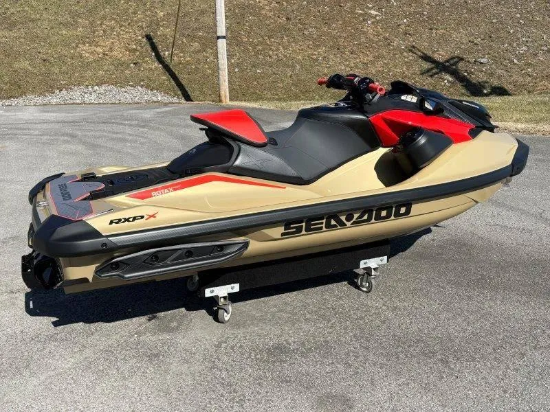 Slide: The Image of Sea-Doo RXP-X 325 2025 - 39