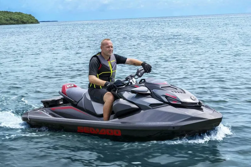Slide: The Image of Sea-Doo GTR-X 300 w/ Sound 2025 - 5