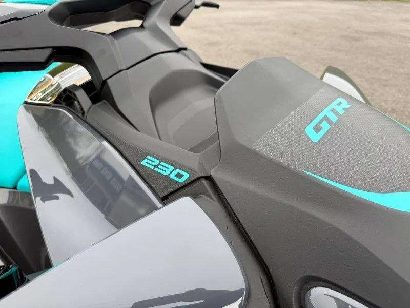 Slide: The Image of Sea-Doo GTR 230 2025 - 15