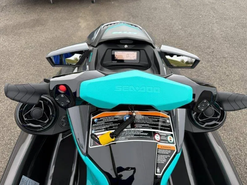 Slide: The Image of Sea-Doo GTR 230 2025 - 20