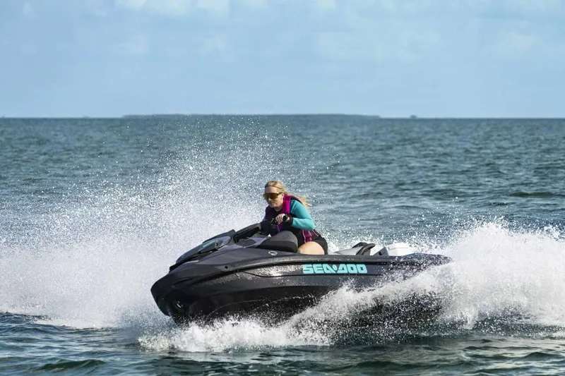 Slide: The Image of Sea-Doo GTR 230 2025 - 9