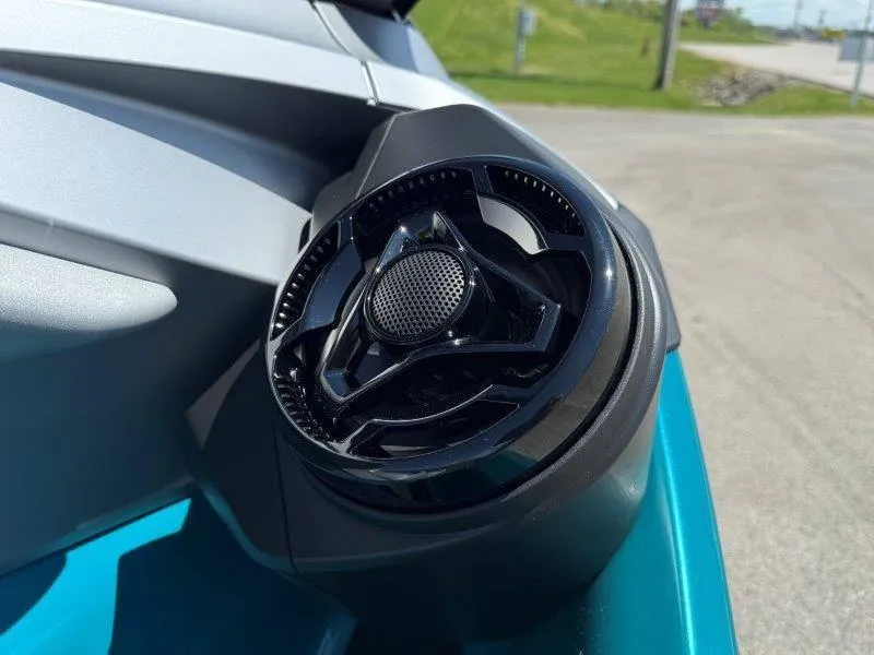 Slide: The Image of Sea-Doo GTX Limited 325 w/ Sound 2025 - 19