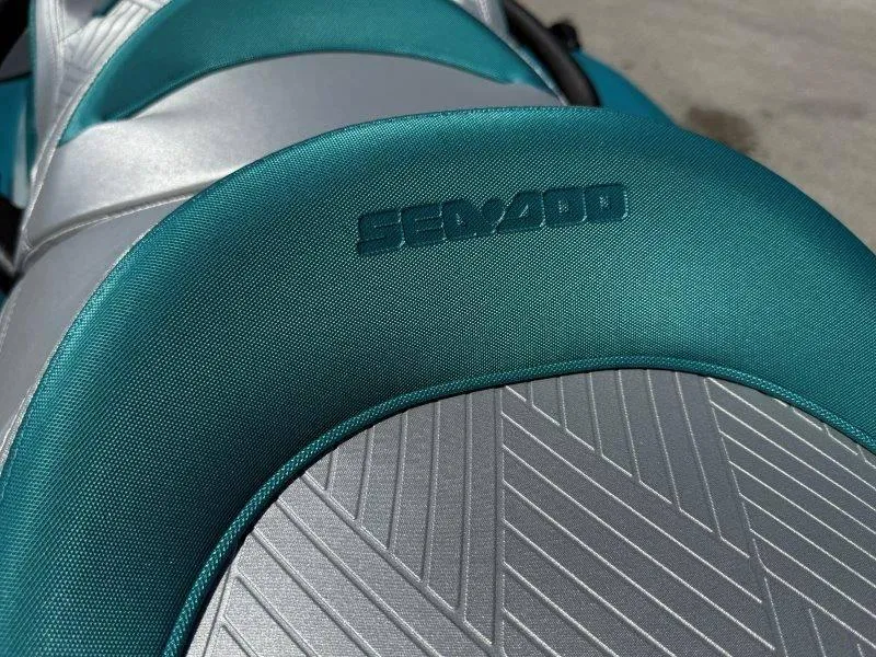 Slide: The Image of Sea-Doo GTX Limited 325 w/ Sound 2025 - 31