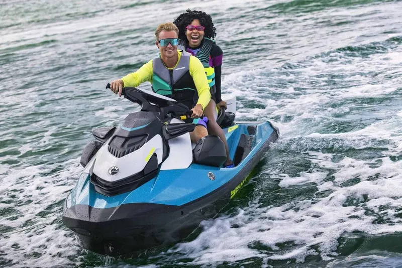 Slide: The Image of Sea-Doo GTI SE 170 2025 - 5
