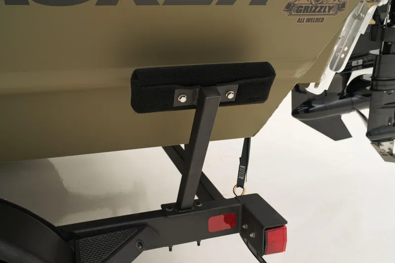 Slide: The Image of Tracker Grizzly 2072 CC Sportsman Kicker 2025 - 82
