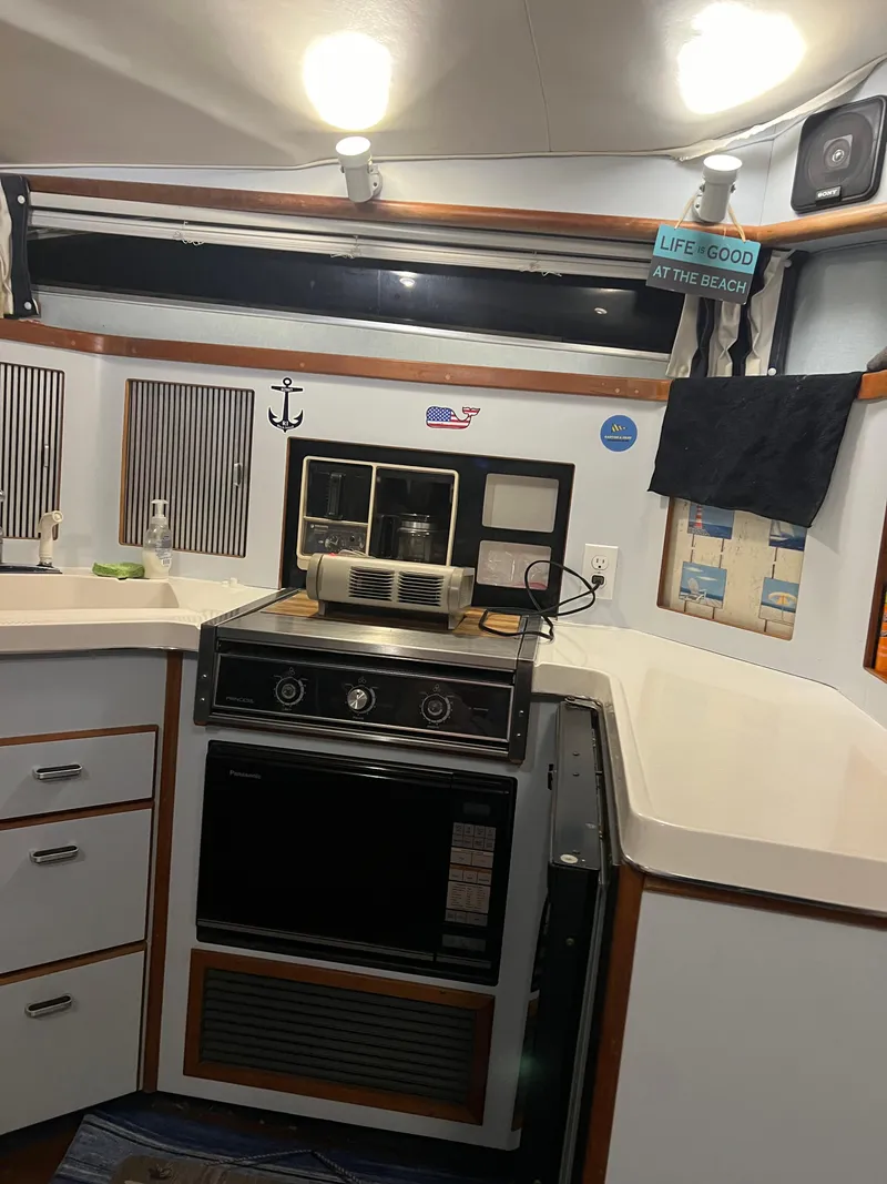 Slide: The Image of Sea Ray 340 Express Cruiser 1988 - 11