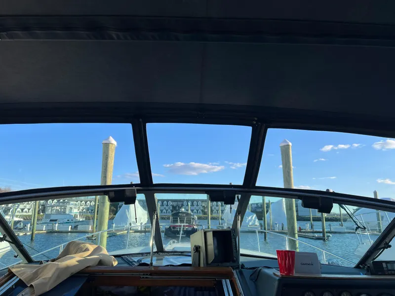 Slide: The Image of Sea Ray 340 Express Cruiser 1988 - 12