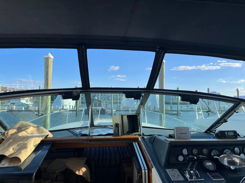 Slide: The Image of Sea Ray 340 Express Cruiser 1988 - 13