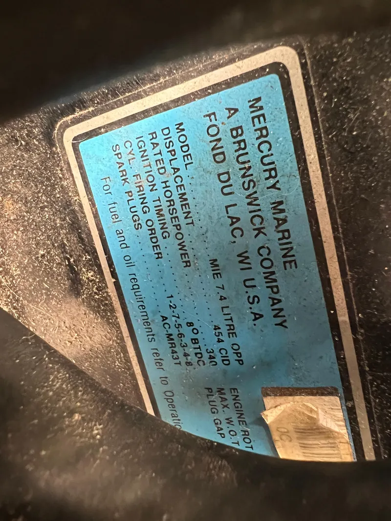 Slide: The Image of Sea Ray 340 Express Cruiser 1988 - 24