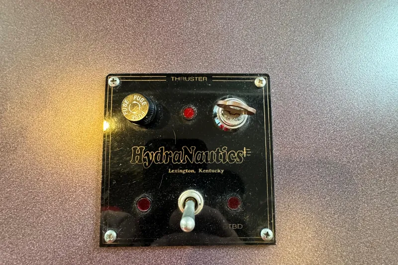 Slide: The Image of Control panel of a 1999 Sumerset 16 X 80 houseboat by HydraNautics, Lexington, Kentucky. - 25