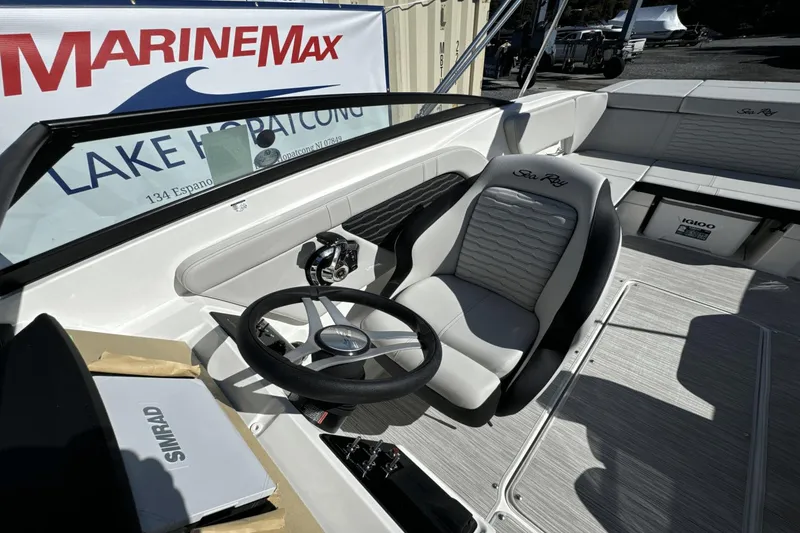 Slide: The Image of Sea Ray SPX 230 2024 - 10