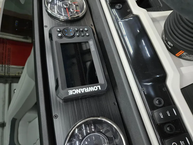 Slide: The Image of Sweetwater 2486SFL 2025 - 9