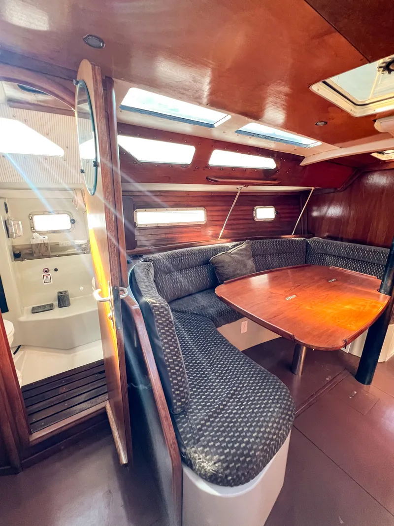 Slide: The Image of Interior of a 1989 Jeanneau Voyage 11.20 yacht. - 21