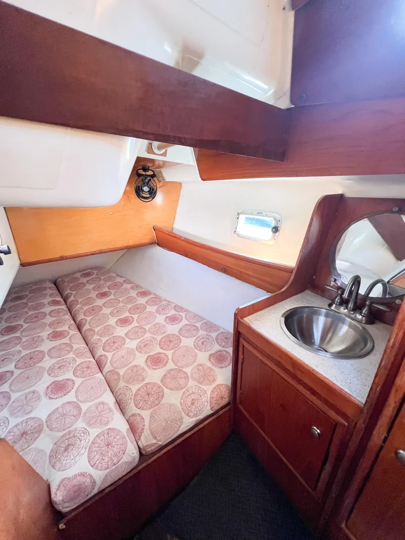 Slide: The Image of Interior of Jeanneau Voyage 11.20 yacht, year 1989. - 34