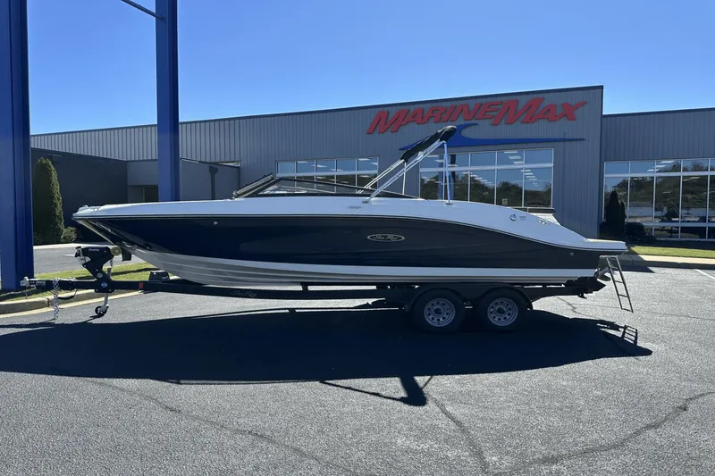 Slide: The Image of Sea Ray SPX 230 2024 - 0