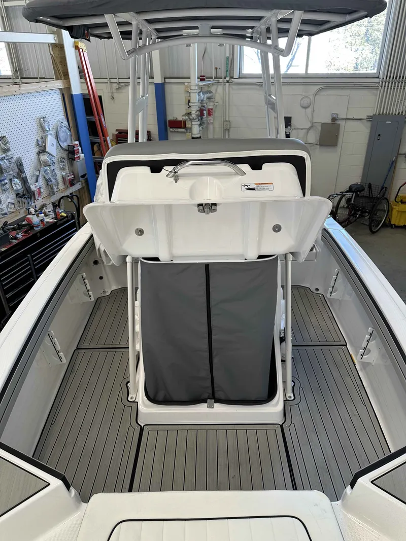 Slide: The Image of Yamaha 195 FSH Sport 2025 - 10