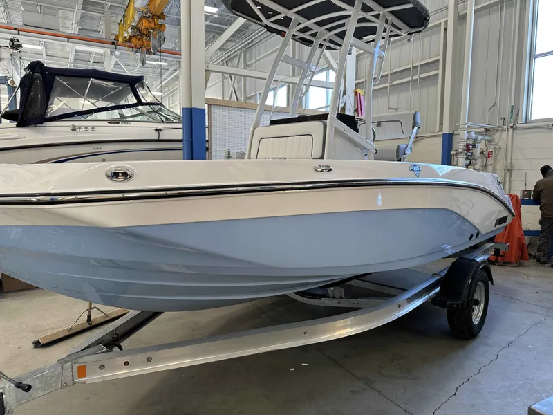 Slide: The Image of Yamaha 195 FSH Sport 2025 - 3