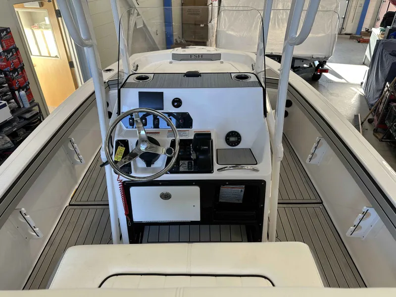 Slide: The Image of Yamaha 195 FSH Sport 2025 - 5