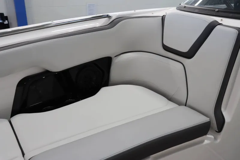 Slide: The Image of Yamaha AR250 2025 - 23