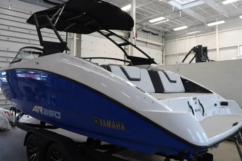 Slide: The Image of Yamaha AR250 2025 - 5