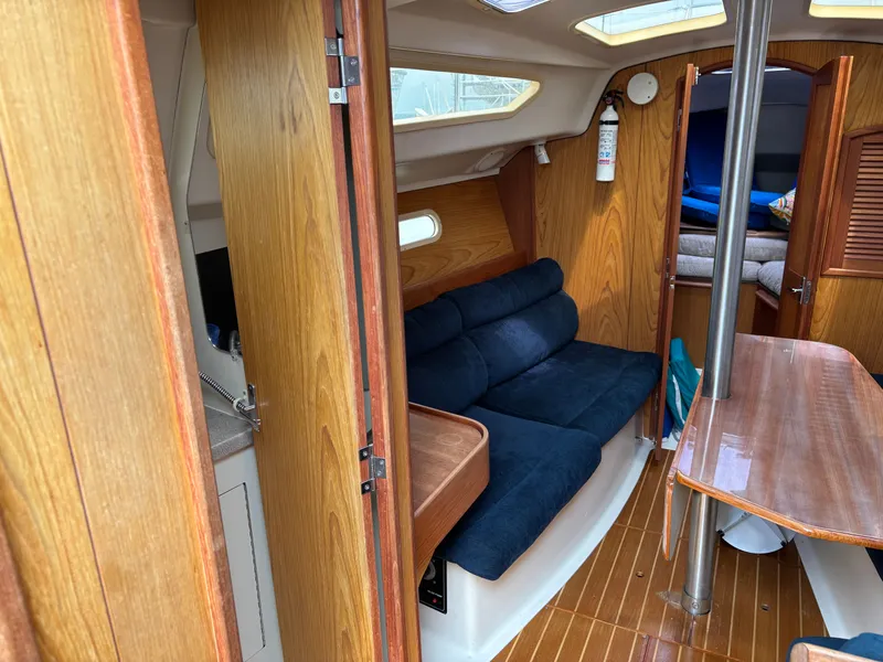 Slide: The Image of Hunter 320 2001 - 50